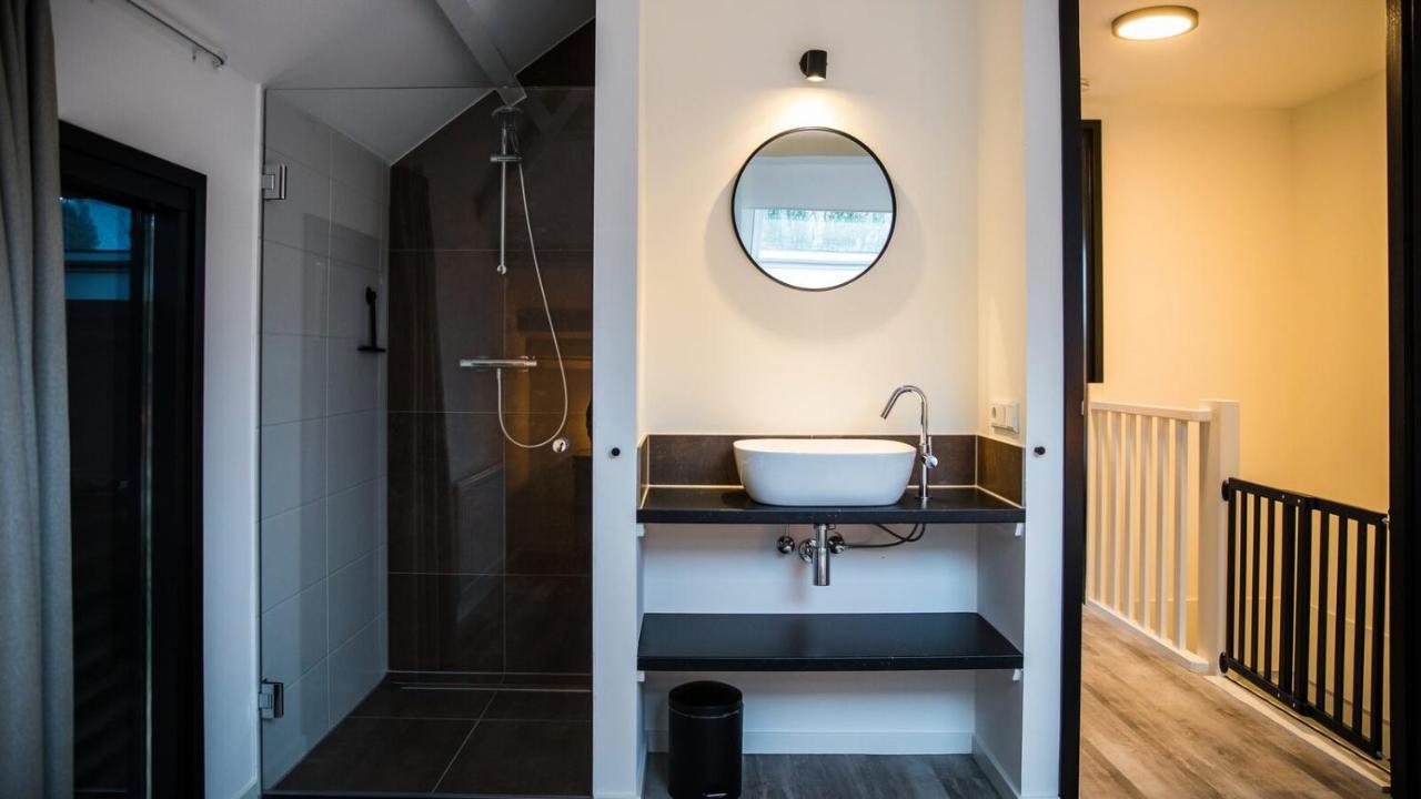 Holidayhome 4 Persons - Kon Emmaweg 26 'uitspanning Oranjezon' Chalet Vrouwenpolder